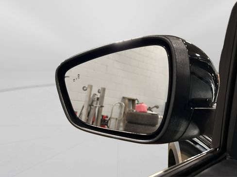 Used 2025 Ford Escape Platinum image 15