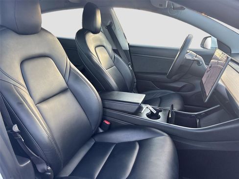 Used 2020 Tesla Model 3 Standard Range image 30