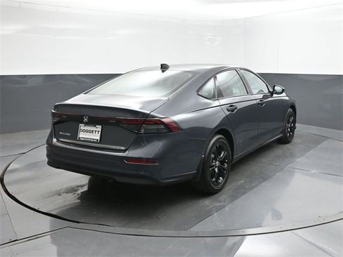 New 2025 Honda Accord SE image 11