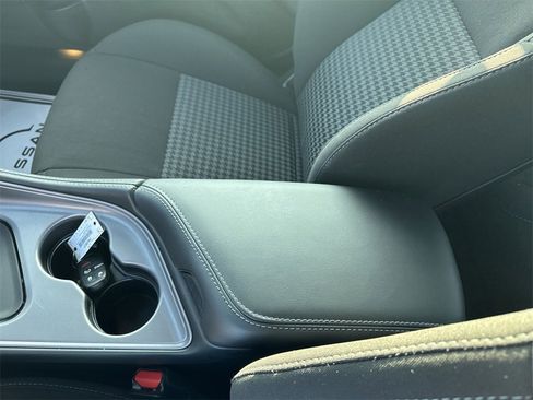 Used 2023 Dodge Challenger R/T w/ Blacktop Package image 27