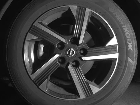 Used 2025 Nissan Sentra SV FWD image 12