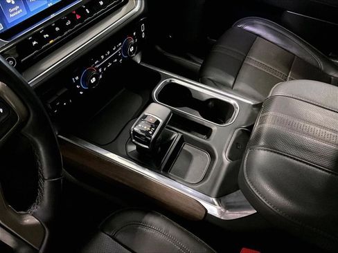 Used 2023 Chevrolet Silverado 1500 High Country w/ Technology Package RWD image 15