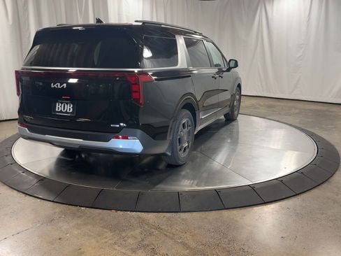 New 2026 Kia Carnival EX image 9