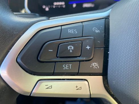 Used 2024 Volkswagen Jetta SE image 27