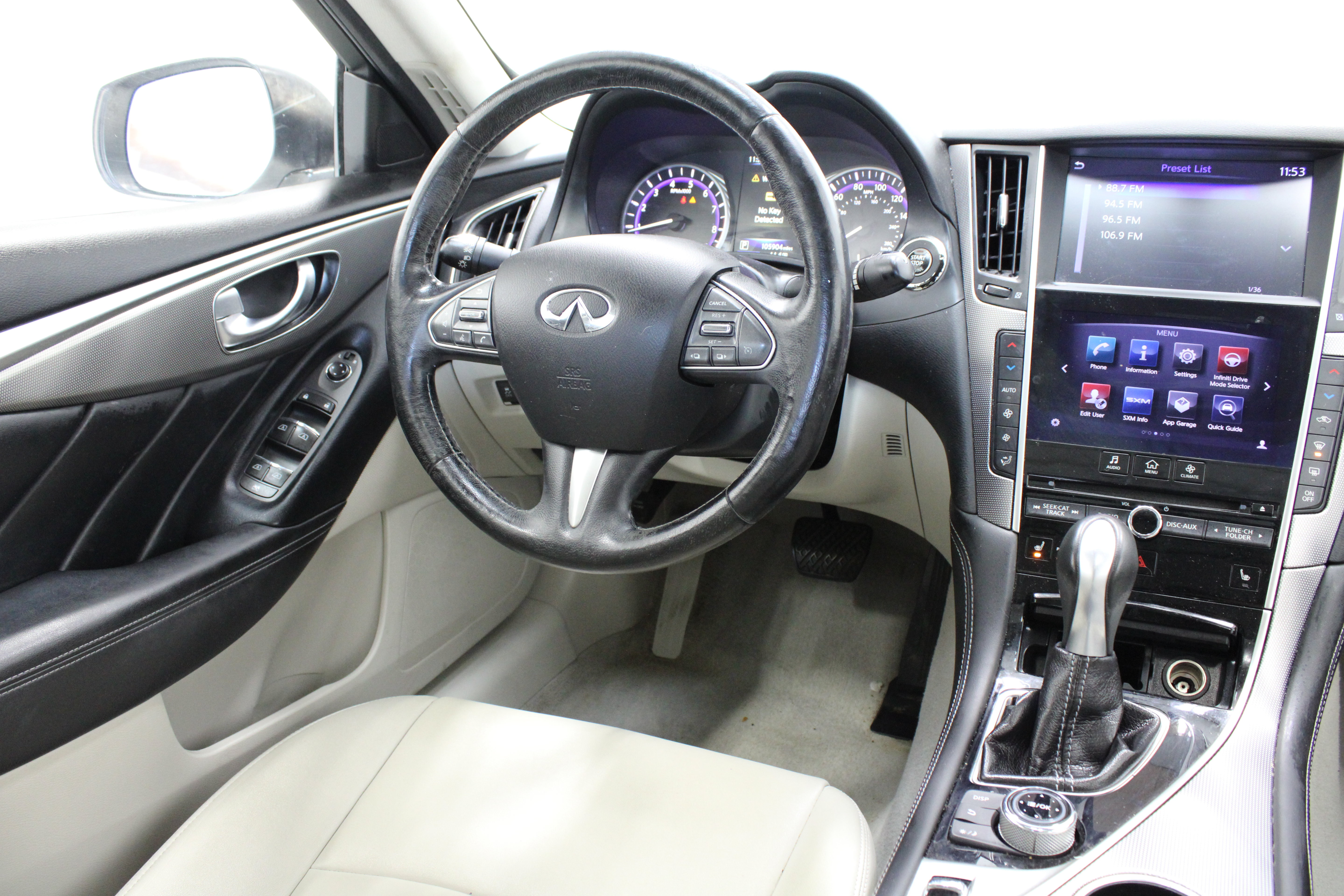 Used 2015 INFINITI Q50 Premium AWD/4WD image 31