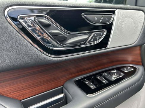 Certified 2022 Lincoln Navigator L Reserve AWD/4WD image 21