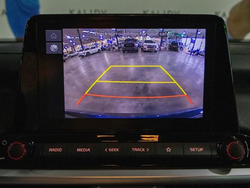 Used 2023 Kia Forte LXS w/ LXS Technology Package image 6