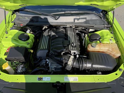 Used 2015 Dodge Challenger R/T Scat Pack w/ Scat Pack Appearance Package image 23