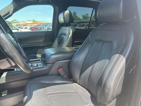 Used 2019 Ford Expedition Max Limited w/ Equipment Group 302A AWD/4WD image 9
