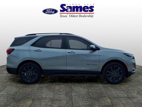 Used 2024 Chevrolet Equinox RS AWD/4WD image 2