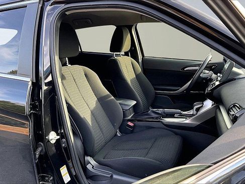 Used 2024 Mitsubishi Eclipse Cross LE AWD/4WD image 7