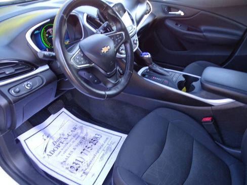 Used 2017 Chevrolet Volt LT Hatchback 4D FWD image 12