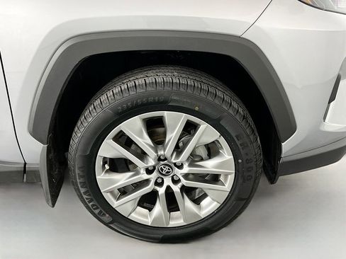 Used 2025 Toyota RAV4 XLE Premium image 37