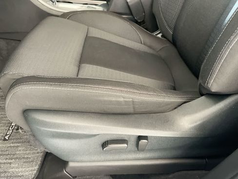 Used 2022 Subaru Ascent Premium w/ Convenience Package AWD/4WD image 12