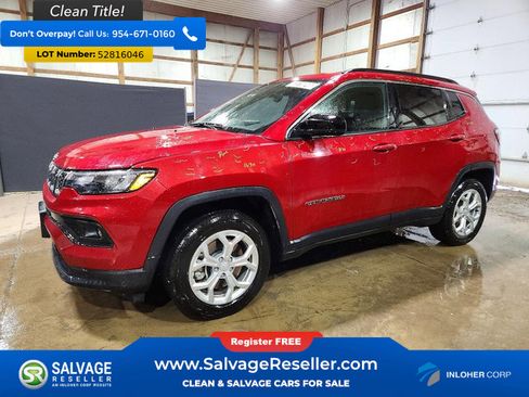 Used 2024 Jeep Compass Latitude AWD/4WD image 1