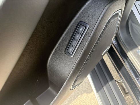 Used 2020 GMC Yukon Denali w/ Denali Ultimate Package AWD/4WD image 13