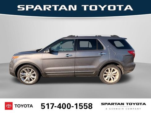 Used 2013 Ford Explorer XLT image 3