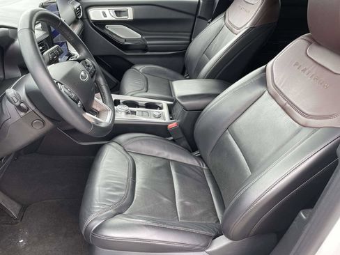 Used 2023 Ford Explorer Platinum w/ Technology Package AWD/4WD image 13