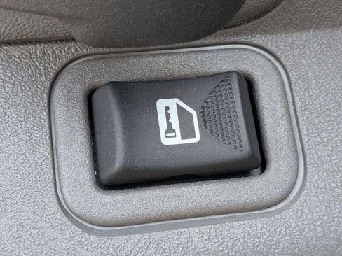 Used 2025 Chevrolet Express 3500 LT w/ LT Preferred Equipment Group RWD image 13