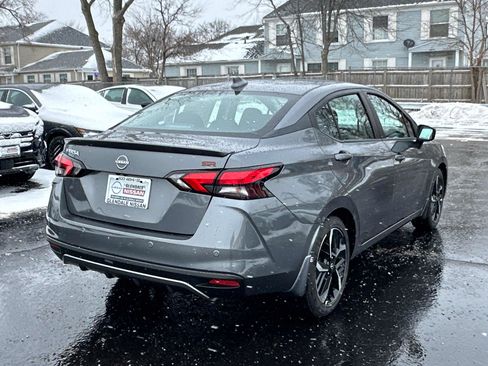 New 2025 Nissan Versa SR w/ Trunk Package image 4
