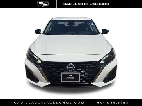 Used 2025 Nissan Altima 2.5 SR FWD image 23