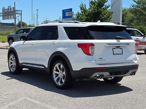 Used 2020 Ford Explorer Platinum w/ Premium Technology Package AWD/4WD image 4