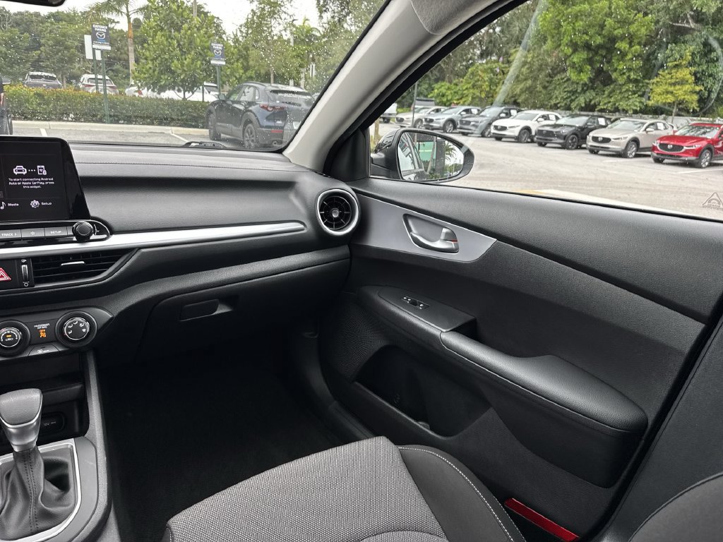 Used 2023 Kia Forte LXS w/ LXS Technology Package FWD image 15