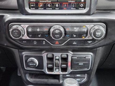 Used 2023 Jeep Wrangler Unlimited Sahara w/ Cold Weather Group AWD/4WD image 18