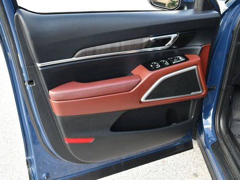 Used 2023 Kia Telluride EX FWD image 11