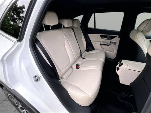 Certified 2026 Mercedes-Benz GLC 300 4MATIC image 29