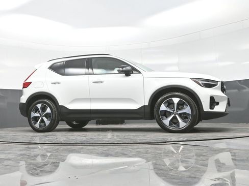 Certified 2026 Volvo XC40 B5 Plus w/ Protection Package Premier AWD/4WD image 22