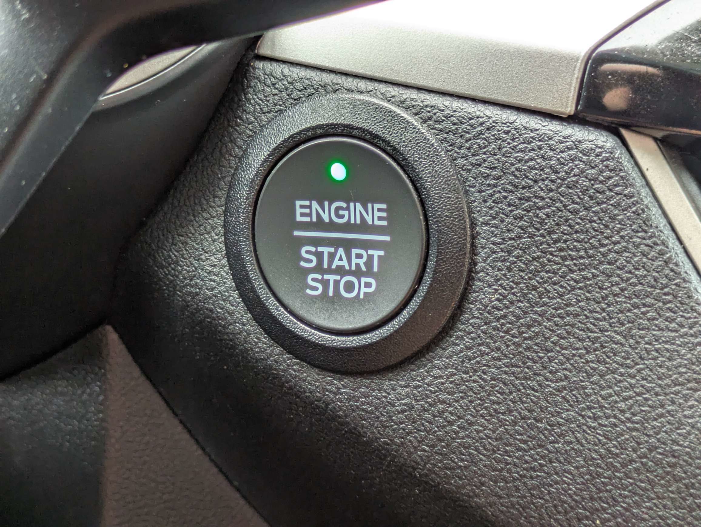 Used 2022 Ford Escape SE w/ SE Sport Appearance Package FWD image 30