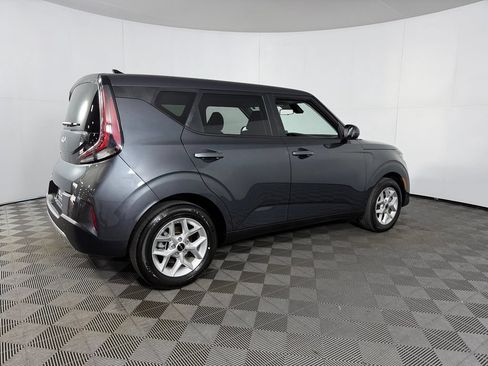 Used 2025 Kia Soul LX w/ LX Technology Package FWD image 7