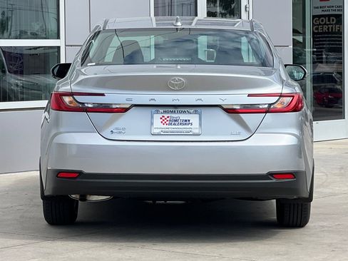 Used 2025 Toyota Camry LE w/ Convenience Package AWD/4WD image 5