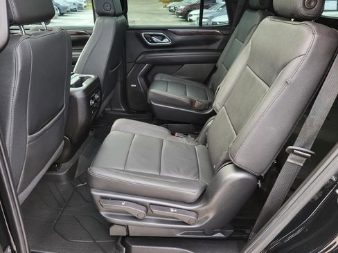 Used 2023 Chevrolet Tahoe Z71 w/ Luxury Package AWD/4WD image 12