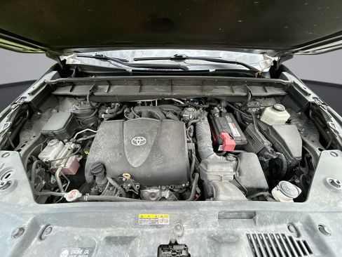 Used 2022 Toyota Highlander L FWD image 20