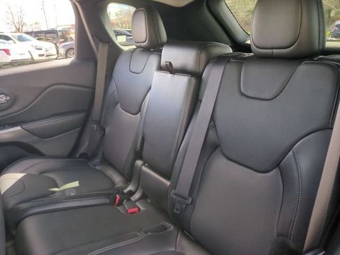 Used 2021 Jeep Cherokee Limited w/ Elite Package AWD/4WD image 27