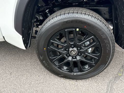 New 2026 Toyota Tundra Limited AWD/4WD image 6