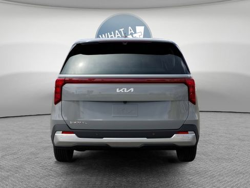 Used 2026 Kia Carnival EX FWD image 4