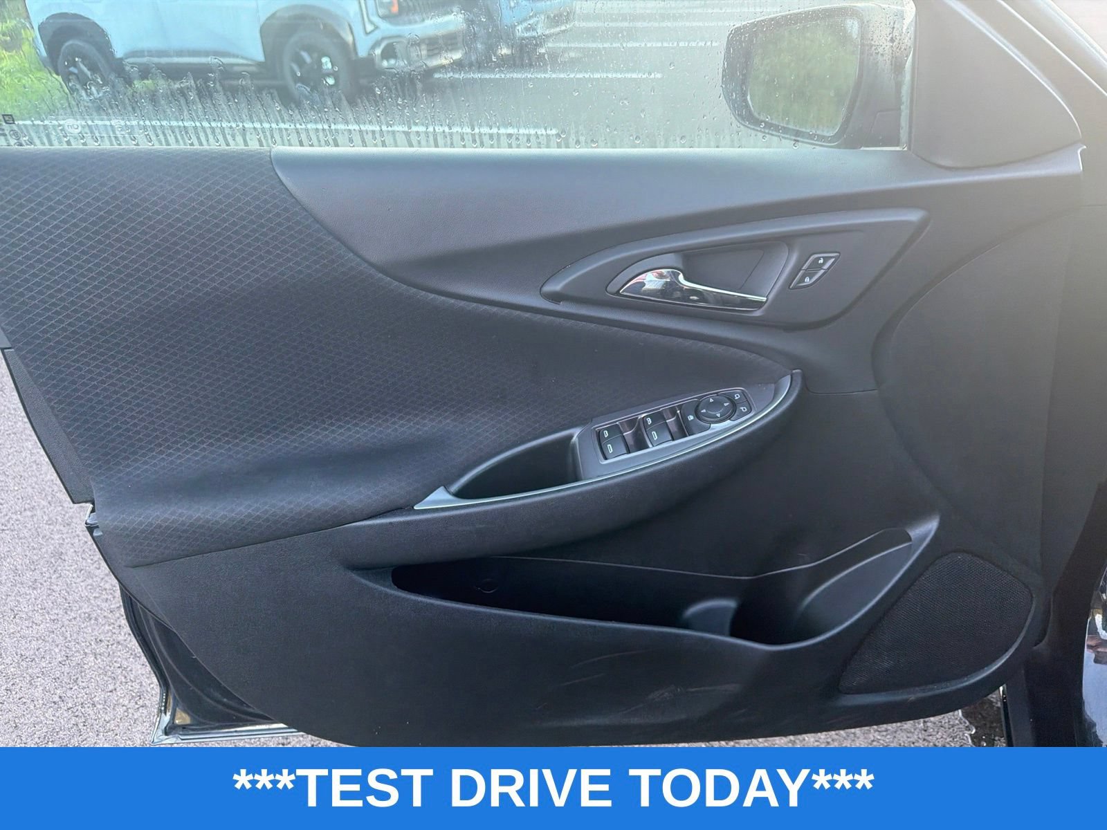 Used 2024 Chevrolet Malibu LT FWD image 12