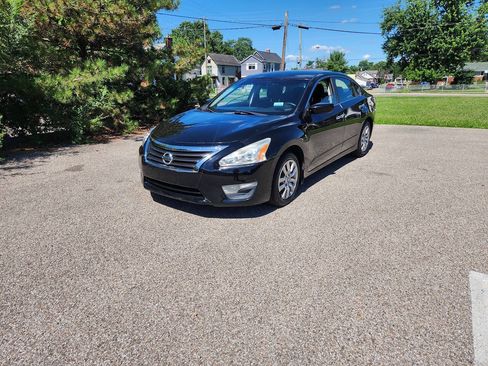 Used 2015 Nissan Altima 2.5 S w/ Power Driver Seat Package FWD image 1