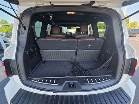 Used 2023 Nissan Armada Platinum w/ Captain's Chairs Package RWD image 10