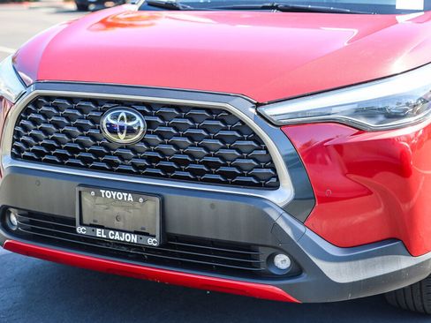 Certified 2022 Toyota Corolla Cross XLE w/ Convenience Package FWD image 21