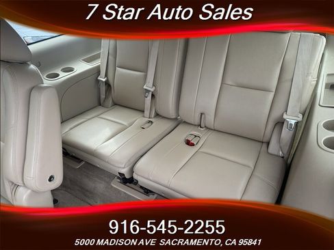 Used 2014 GMC Yukon XL Denali image 21