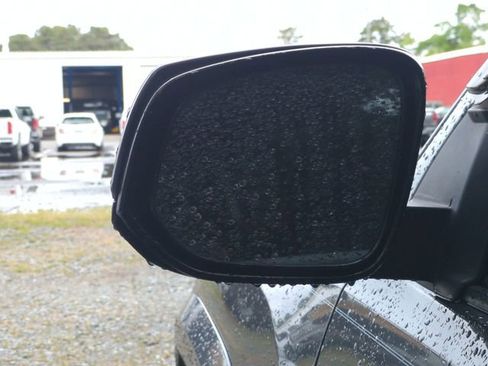 Used 2019 Toyota Tacoma SR5 RWD image 11