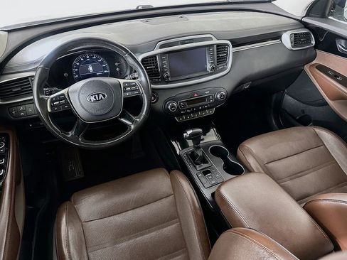 Certified 2019 Kia Sorento SX w/ SX Touring Package FWD image 32