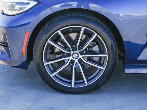 Used 2020 BMW 330i xDrive Sedan w/ Convenience Package AWD/4WD image 11