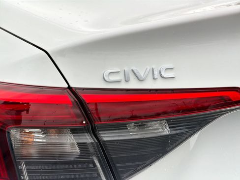 Used 2022 Honda Civic Sport image 13