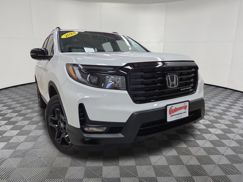 Used 2024 Honda Passport Black Edition image 2