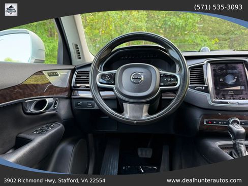 Used 2016 Volvo XC90 T6 Momentum w/ Momentum Plus Package AWD/4WD image 36